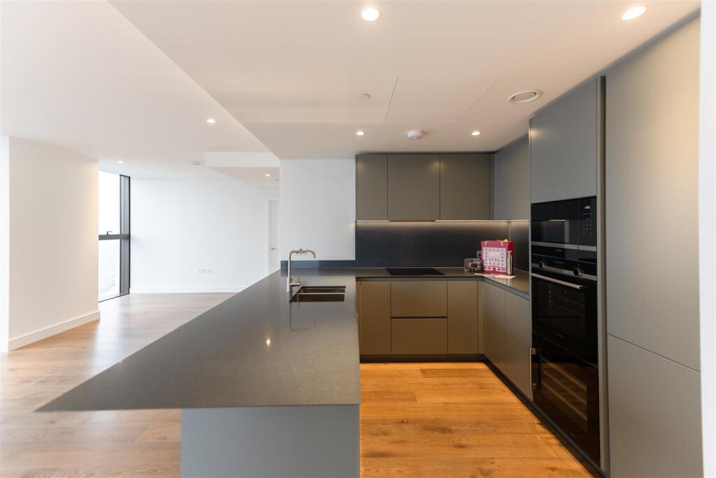 Kitchen     .jpg