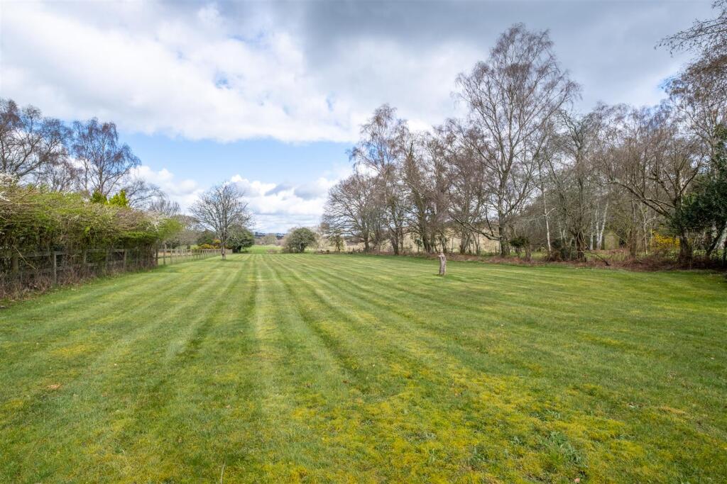 Garden / paddock