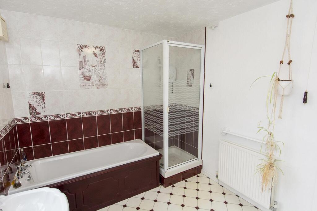 Bathroom Photo 2