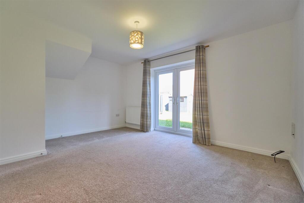 Rear Lounge/Dining Room