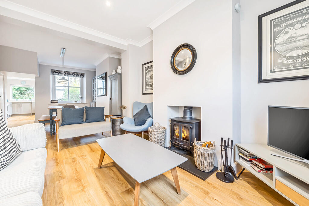 Living Room / Din...