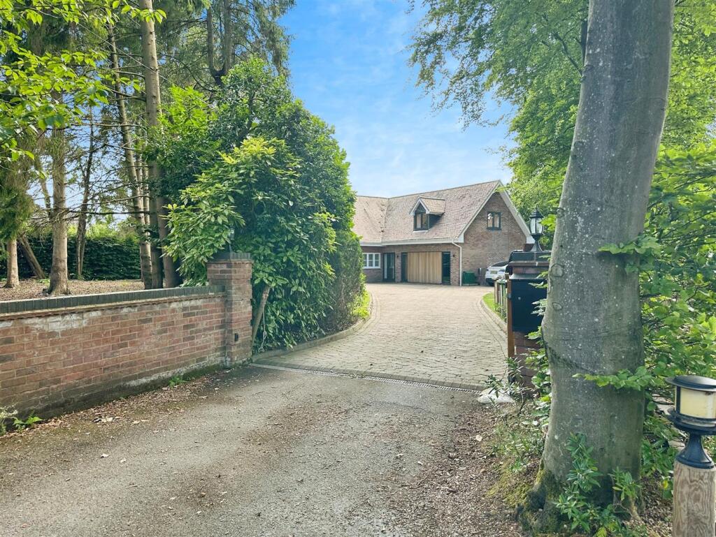 9054f01c--43A8-A24D-4F68BBFED314-46764-00000FEF3E1