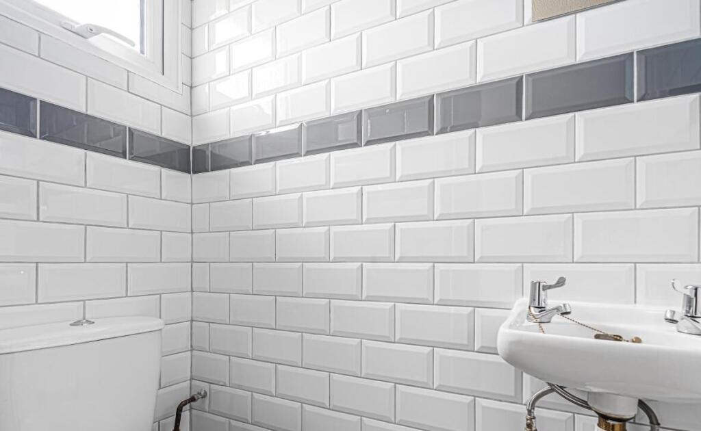 83c31d46-c05b-4d61-bb59-74f0ad403814_cropped