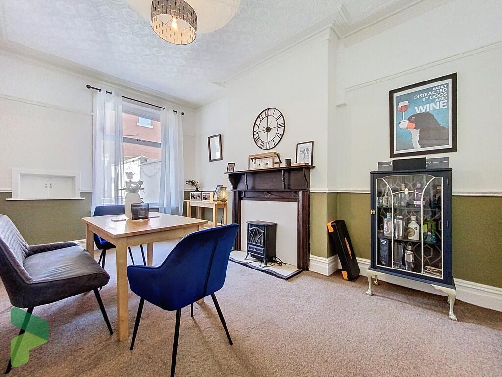 Dining Room. Livi...
