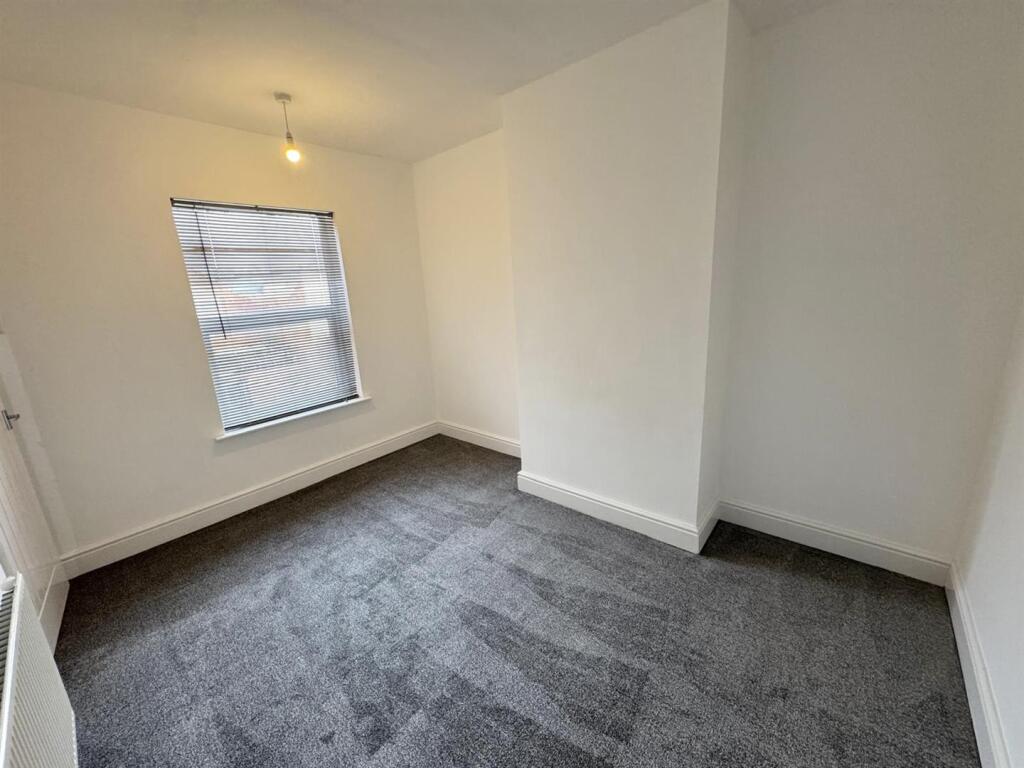 Bedroom photo 5.JPEG