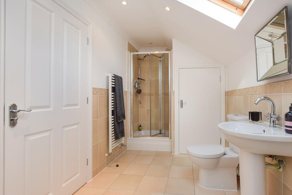 Spacious ensuite 