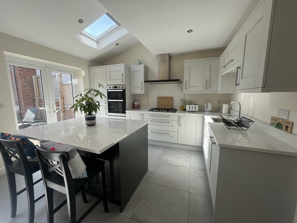 Open Family live in Kitchen