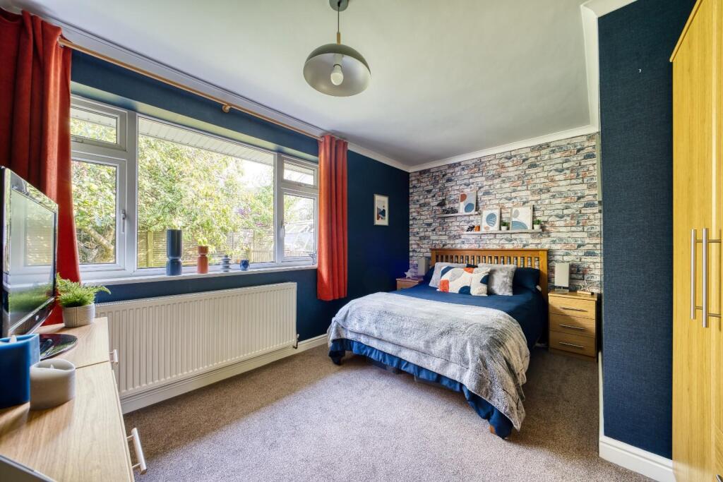 13 - bed 3.jpeg