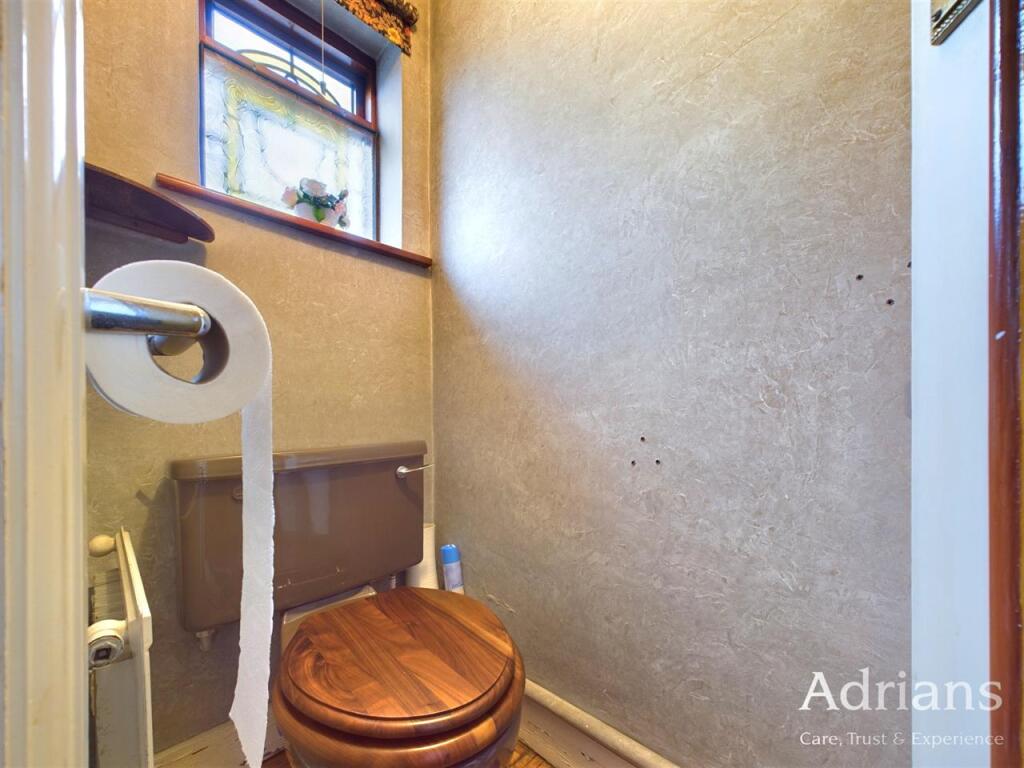 CLOAKROOM