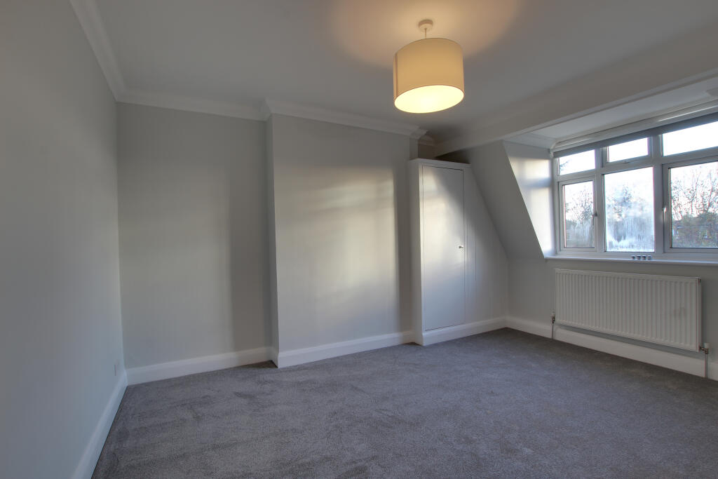 7 BED 1.jpg