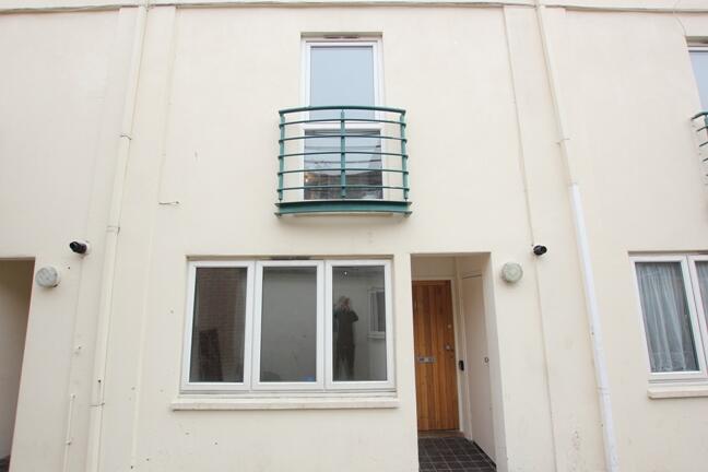 10 turnpike mews ext