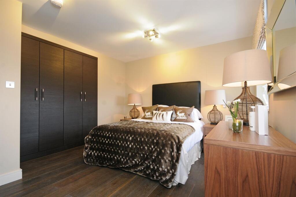 Bedroom 2.JPG