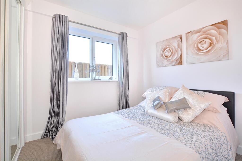 Bedroom, Cream.jpg