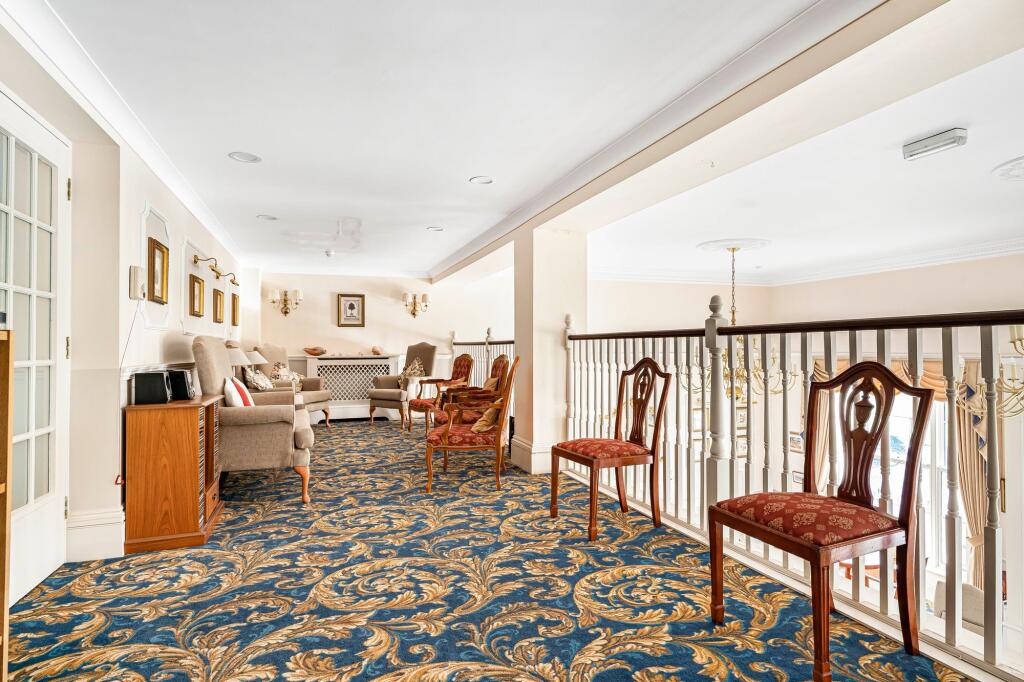 Residents lounge - gallery