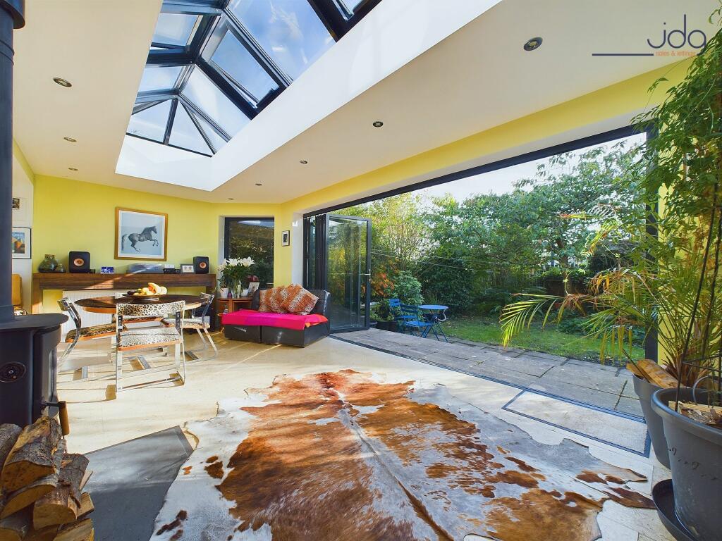 Open plan living area with view of he garden