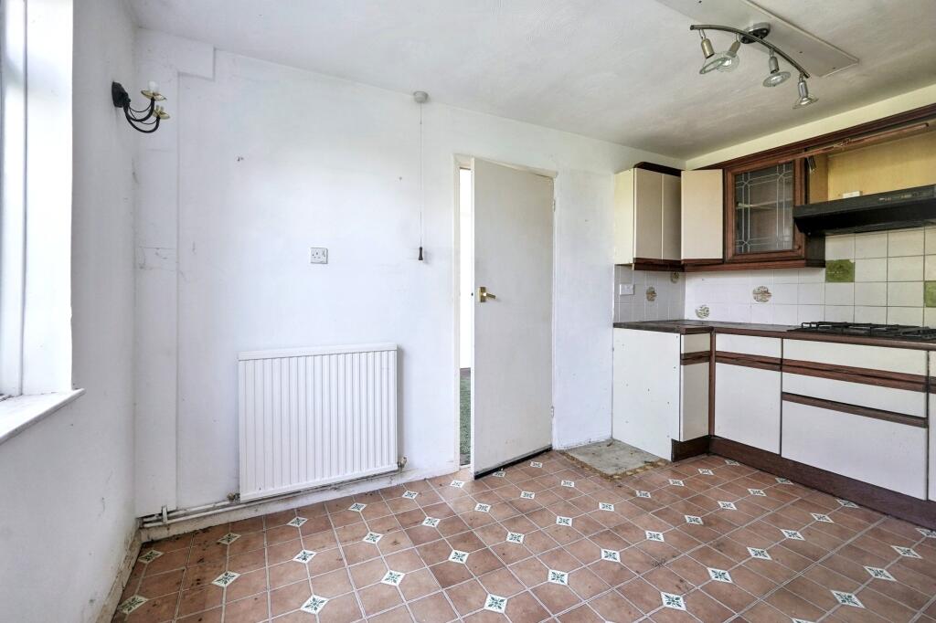 2 The Freedown, St Margaret's at Cliffe, Dover CT15 6BD