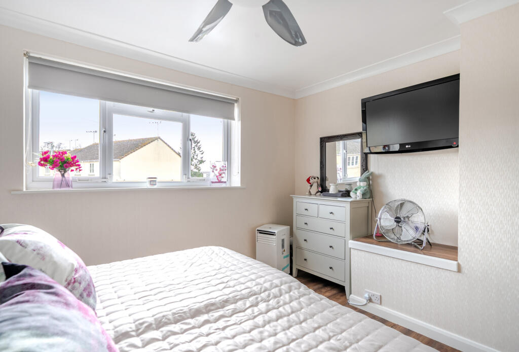 1373658-12-6908cd...