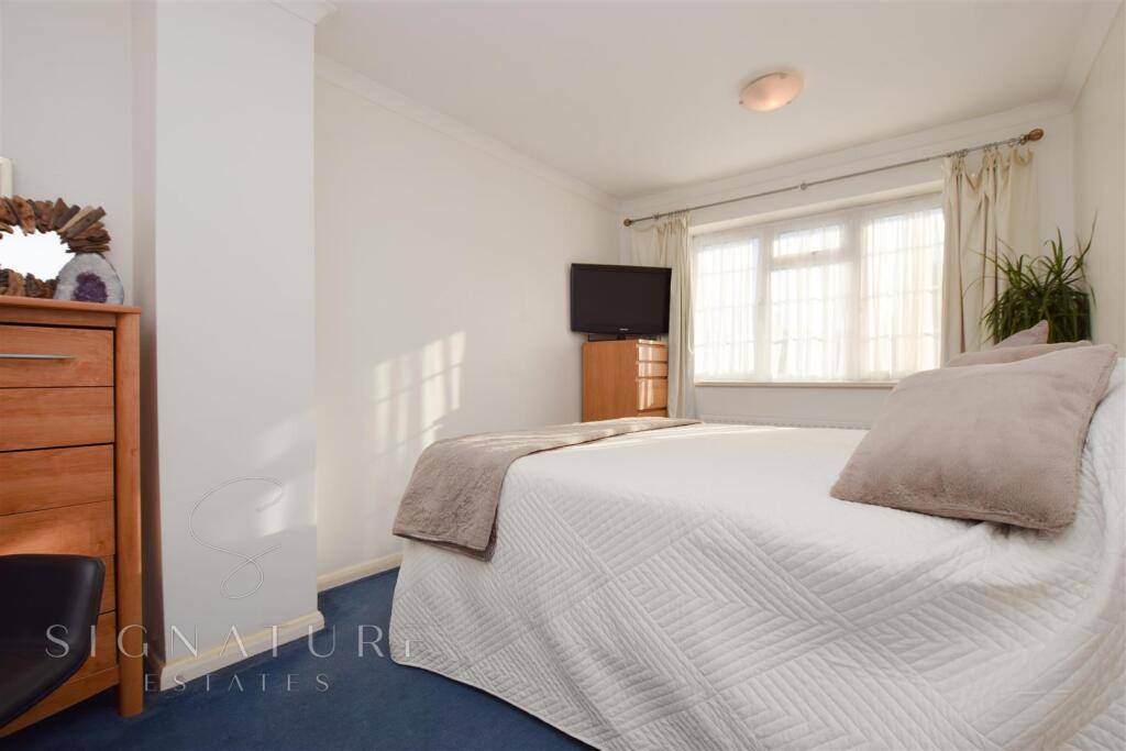 Bedroom One 1 (8).jpg