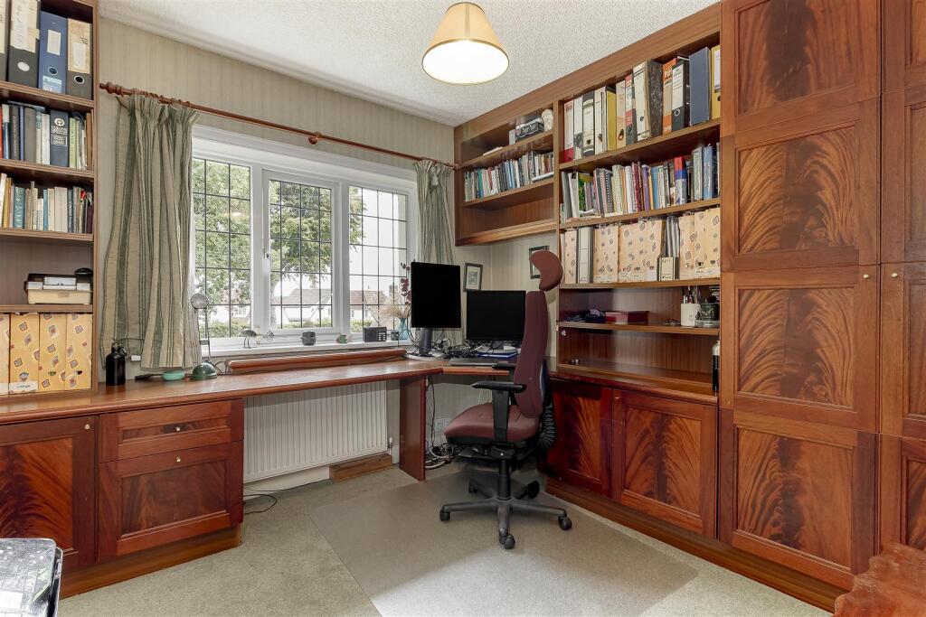 Bedroom 6 - Study.jpg