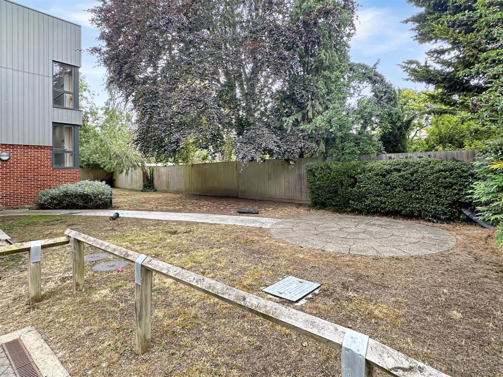Communal gardens