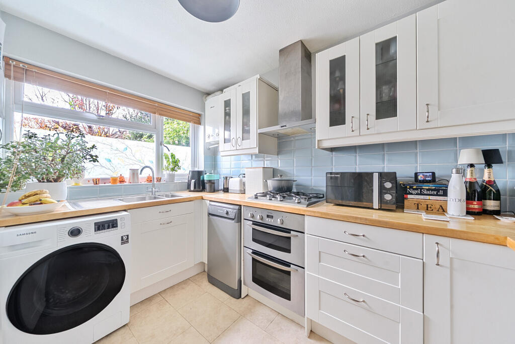 1373770-6-6902248...