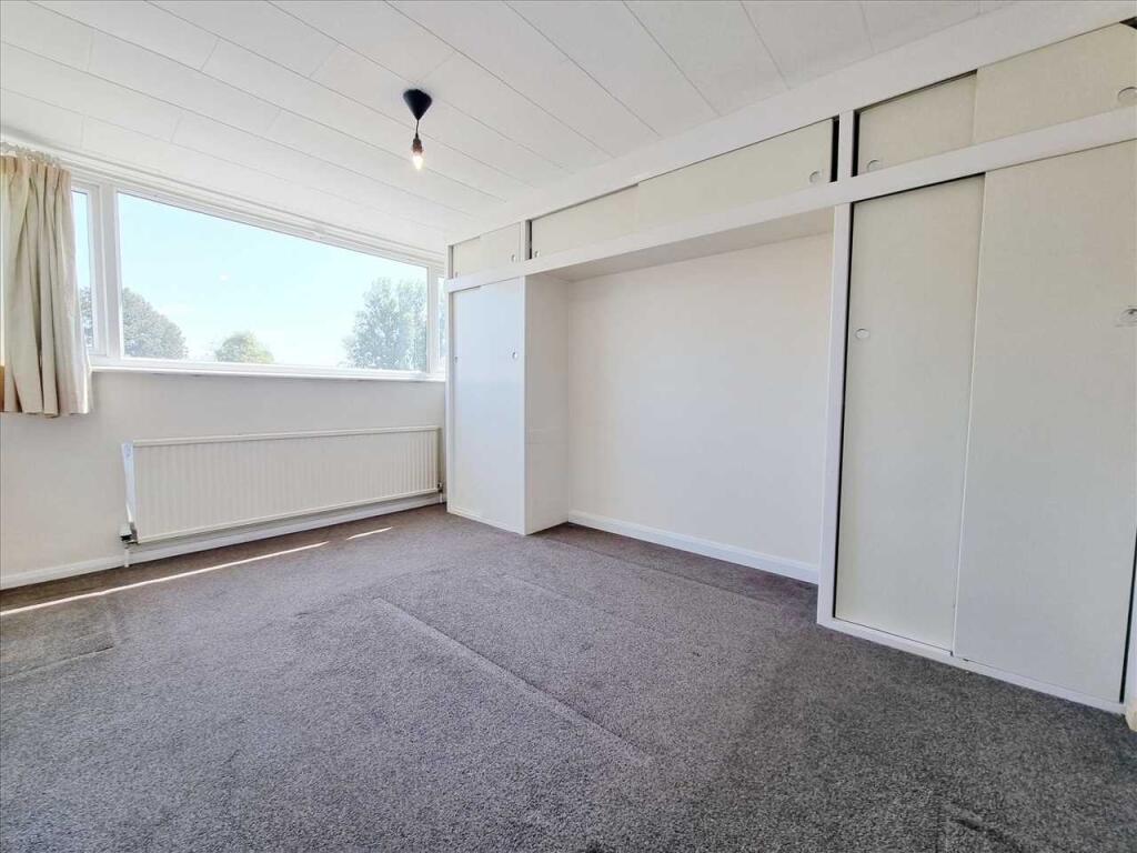 Bedroom 1: