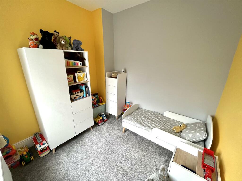 Bedroom 2 Aspect 2