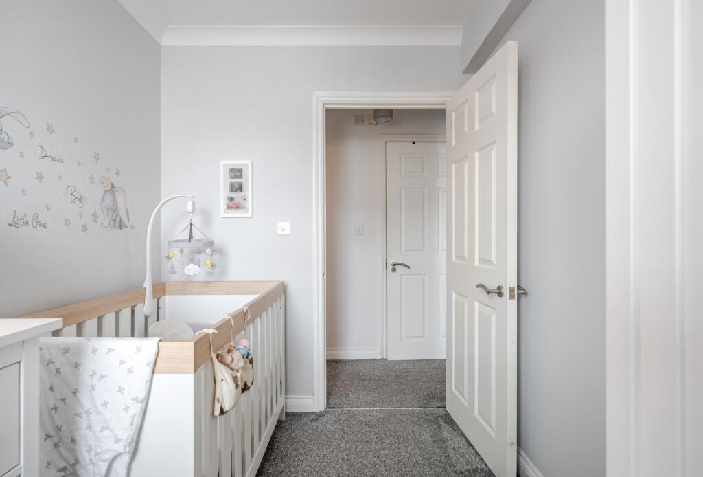 1385622-12-692872...