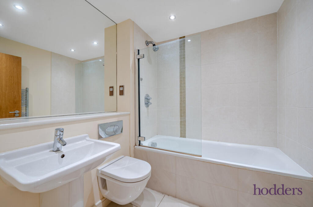 9a8828dd-4c4f-437...