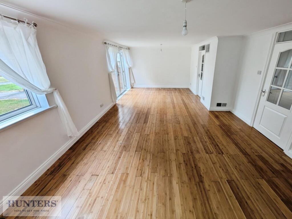 Lounge / Dining Room