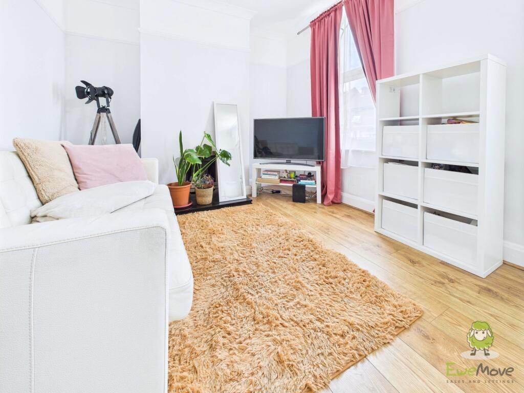 CAM01543G0-PR0145-STILL021