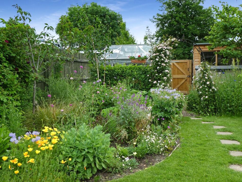 Garden (1).jpg
