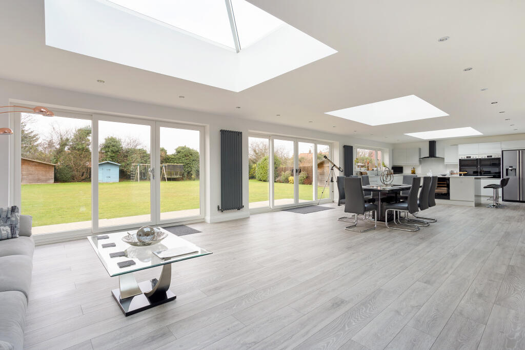 Open-Plan Kitchen/Family Room