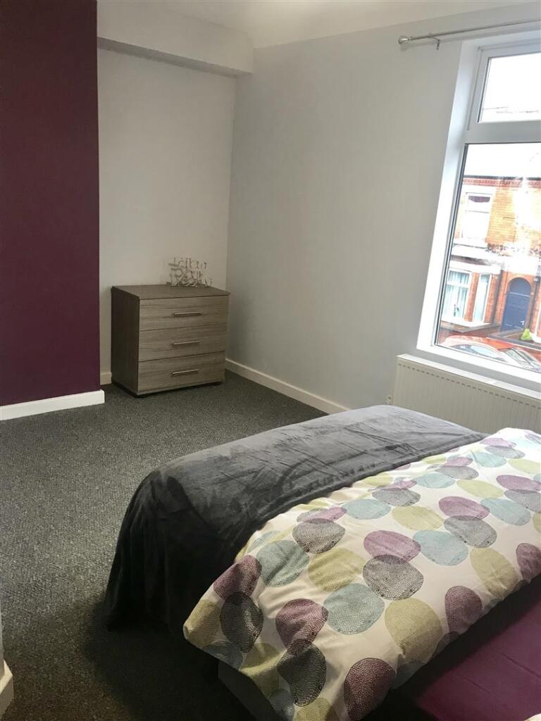 Room 2 £450 pcm (2).jpg