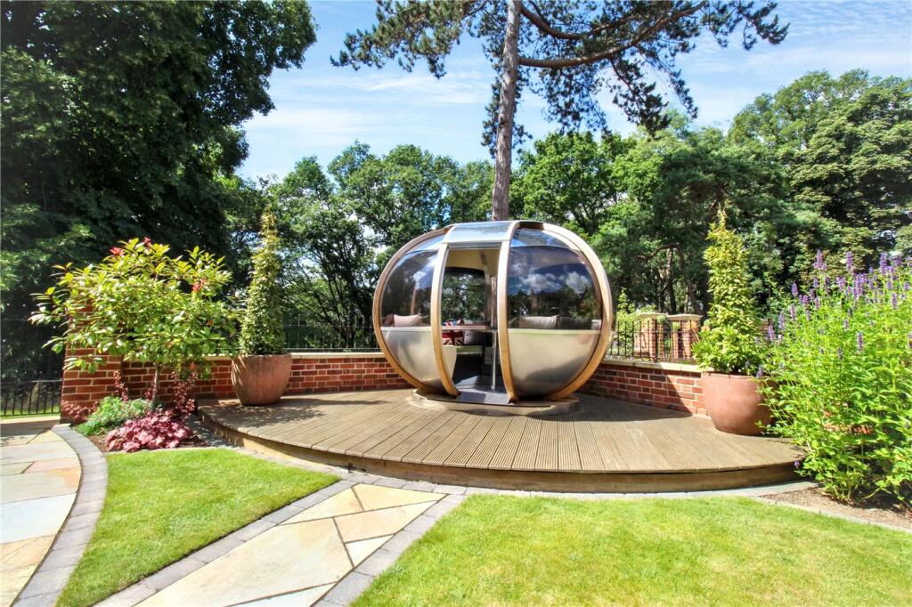 Garden Pod