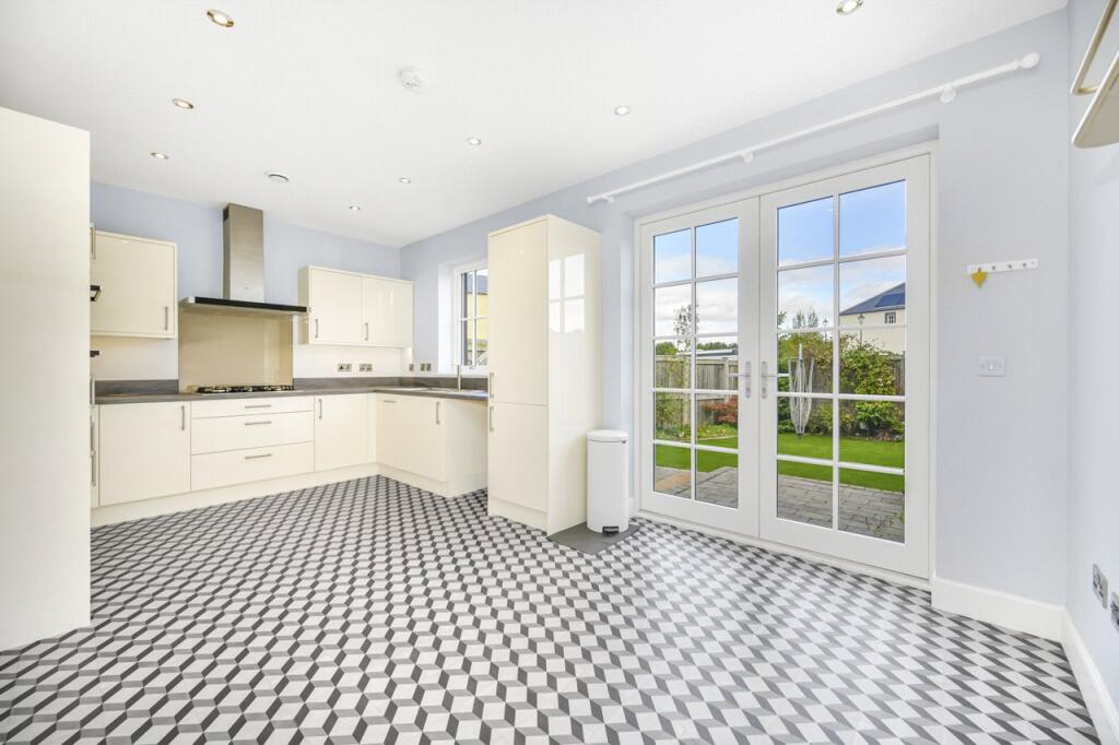 Kitchen/Dining
