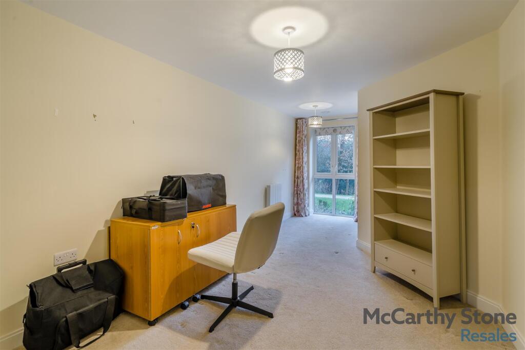 8635393-interior14.jpg