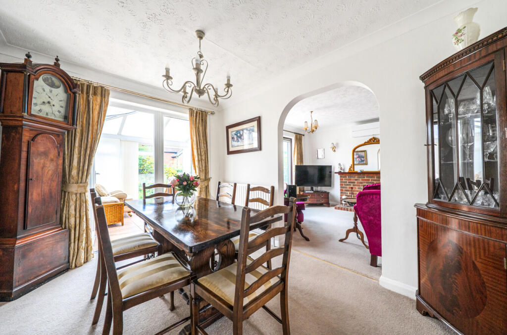 1-1303744-1-683d9...