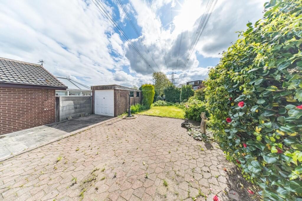 12 Tern Way garden.jpg