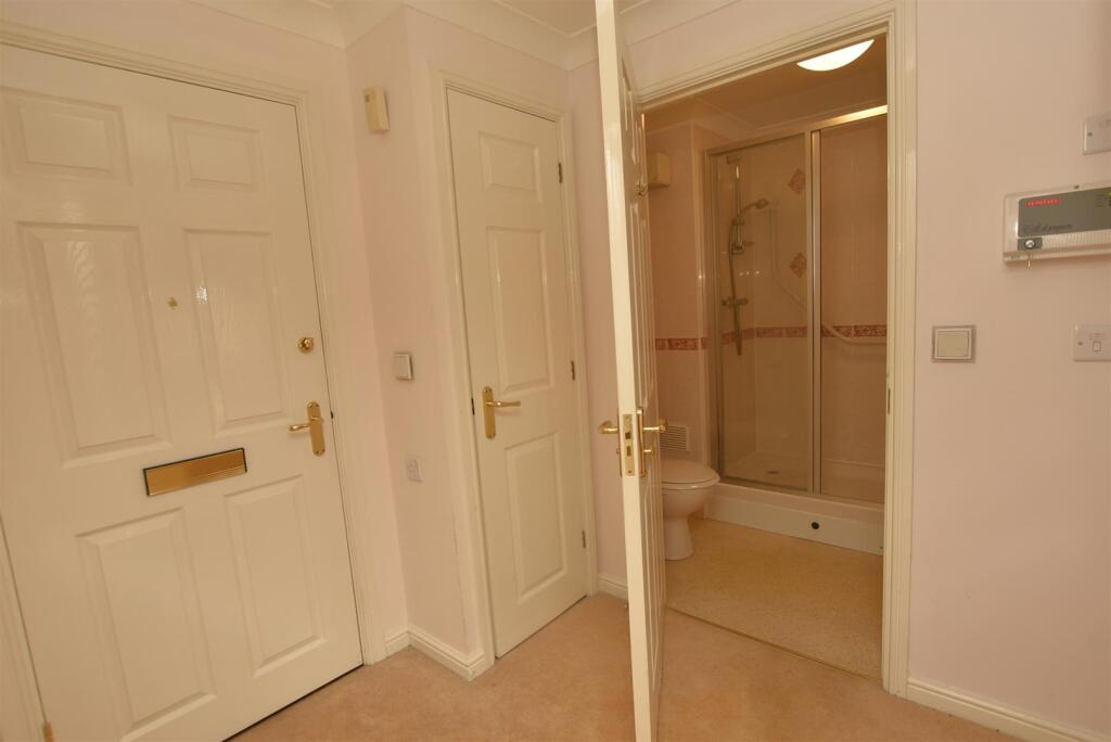 Private Entrance Hall