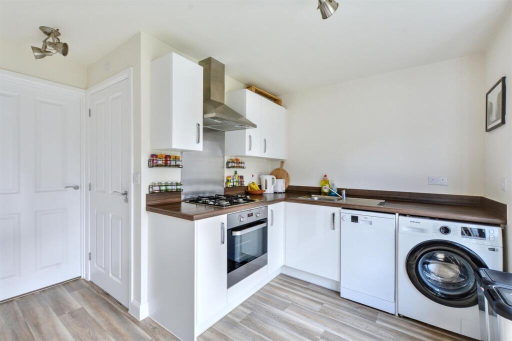 Kitchen_3.jpeg