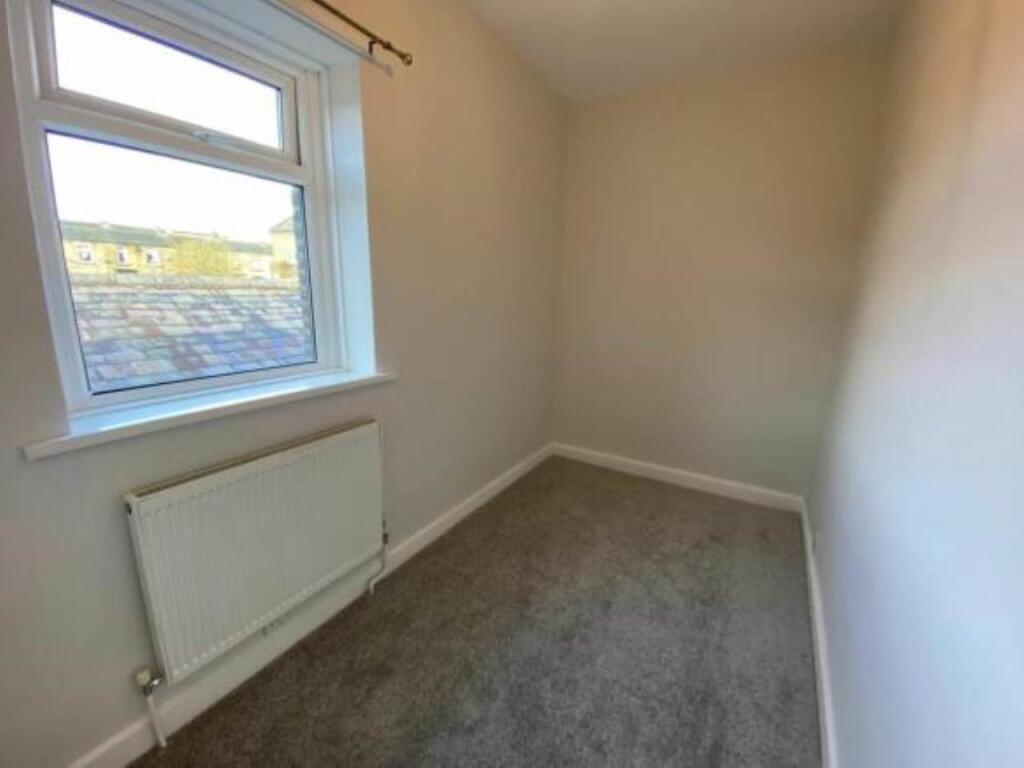 81831_LBL220226_L_IM