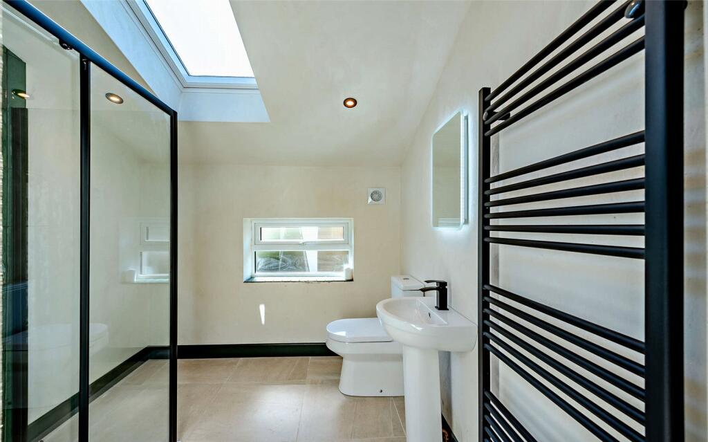 En Suite Shower Room