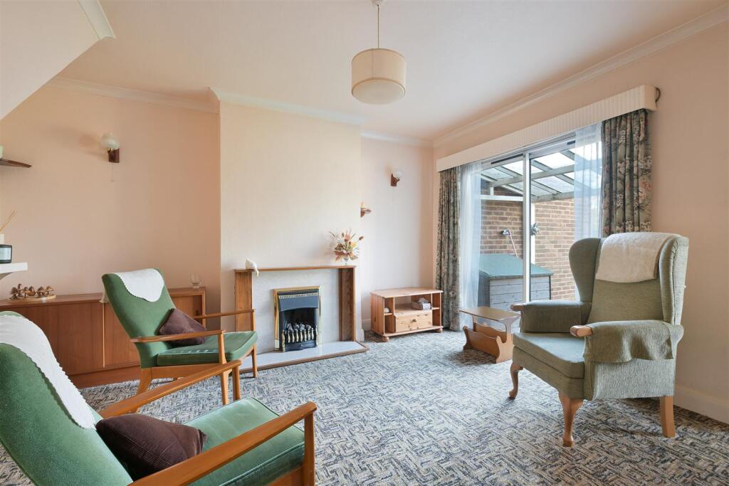 GREENHAYES AVENUE, 7- (5).jpg