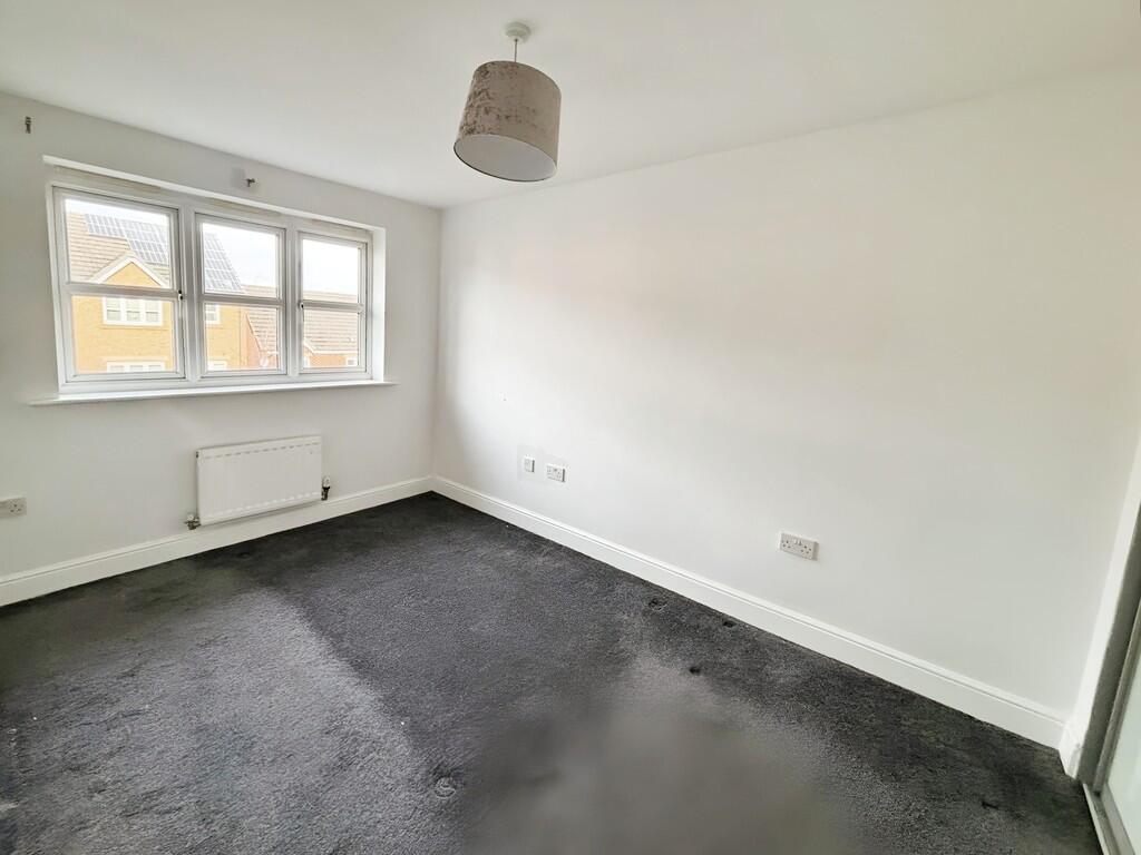 9b43e89e-WhatsApp...