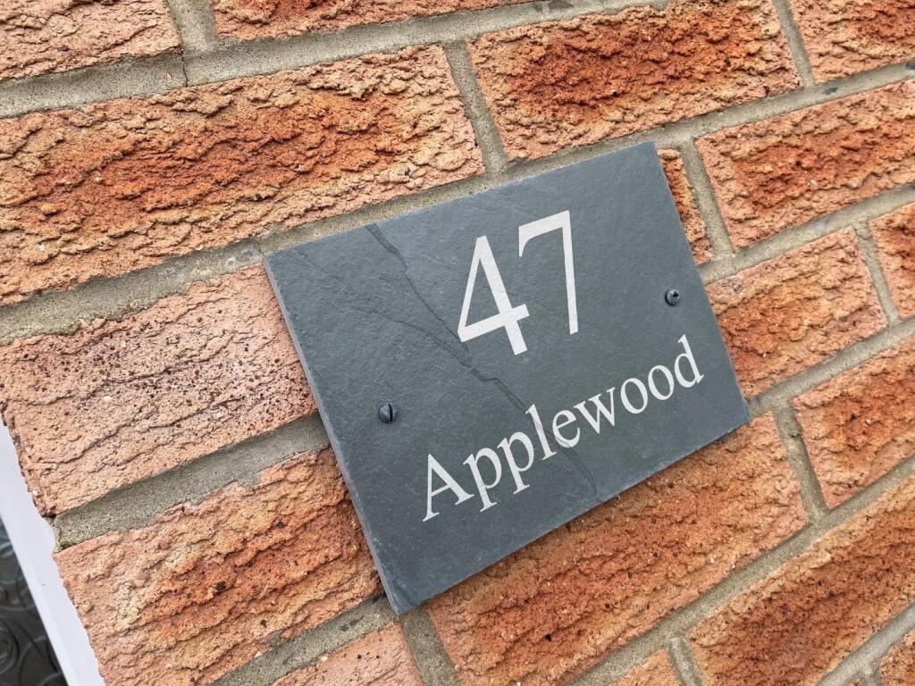 APPLEWOOD CLOSE