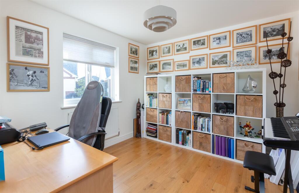 Study/Bedroom 4