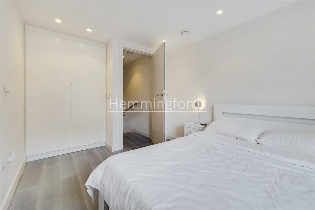 5_Bedroom-1.jpg
