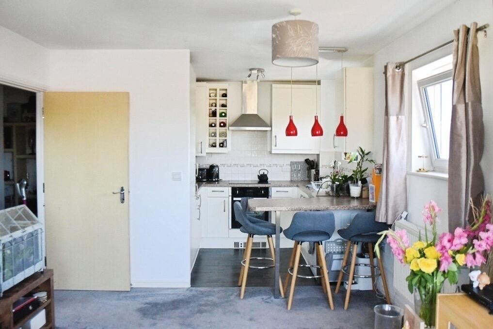Kitchen Lounge