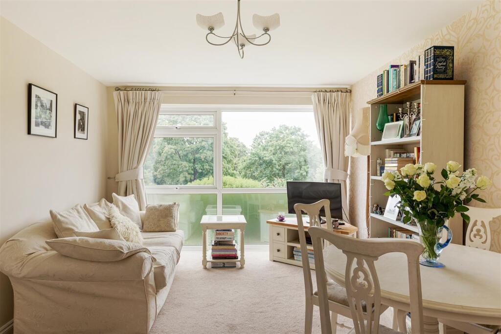 Chingford Avenue, E4